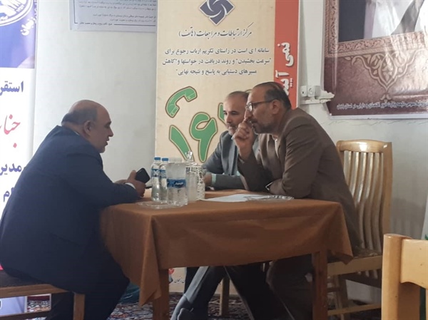 دیدارچهره به چهره مدیران با مردم در محل نمازجمعه